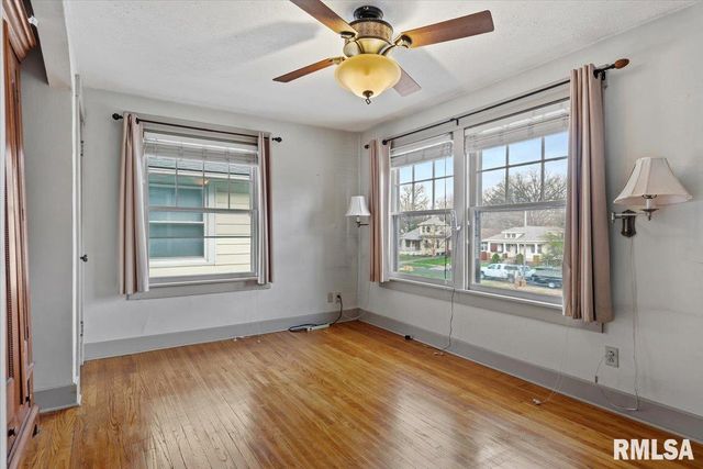 1740 S Lowell Avenue, Springfield, IL 62704