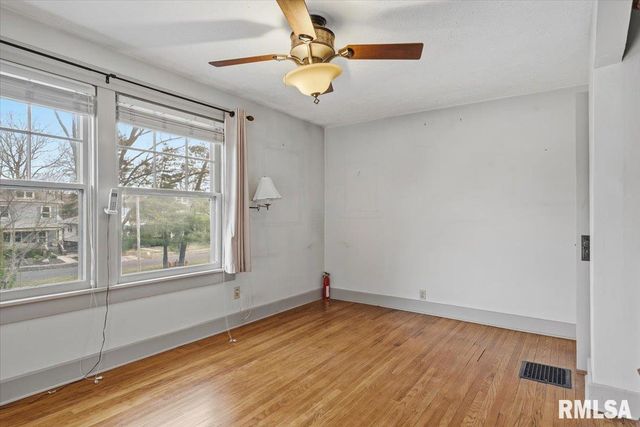 1740 S Lowell Avenue, Springfield, IL 62704