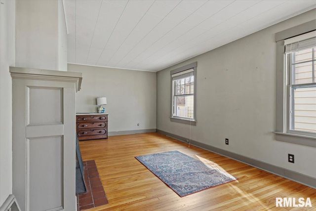 1740 S Lowell Avenue, Springfield, IL 62704