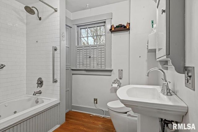 1740 S Lowell Avenue, Springfield, IL 62704