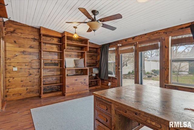 1740 S Lowell Avenue, Springfield, IL 62704