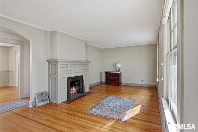 1740 S Lowell Avenue, Springfield, IL 62704