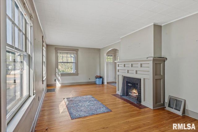 1740 S Lowell Avenue, Springfield, IL 62704