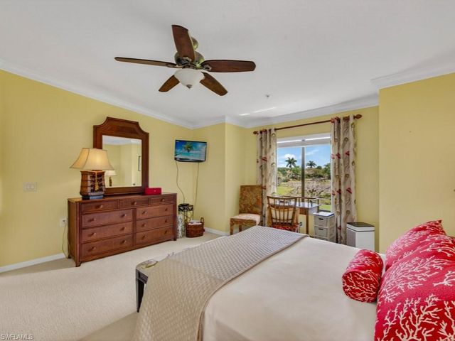 9844 Venezia CIR E 726, Naples, FL 34113