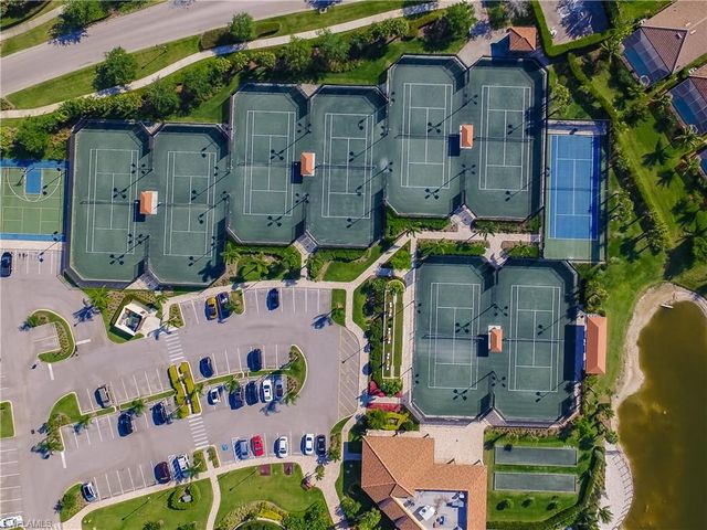 9844 Venezia CIR E 726, Naples, FL 34113