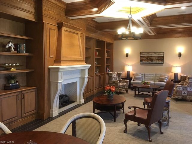 9844 Venezia CIR E 726, Naples, FL 34113