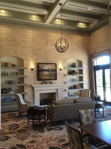 9844 Venezia CIR E 726, Naples, FL 34113