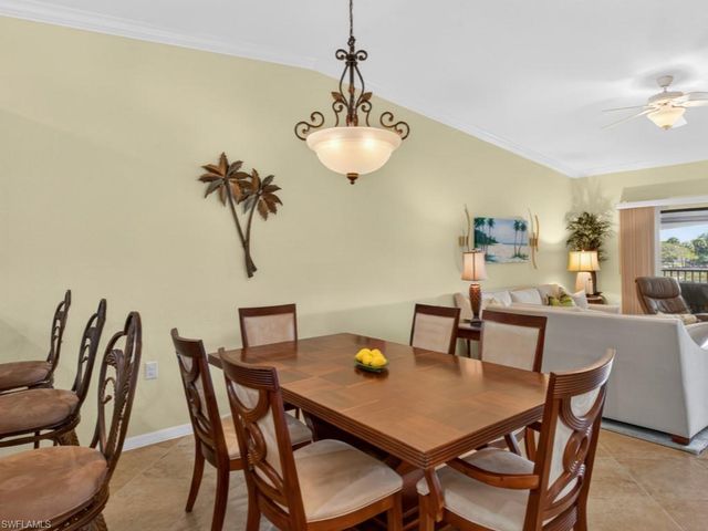 9844 Venezia CIR E 726, Naples, FL 34113