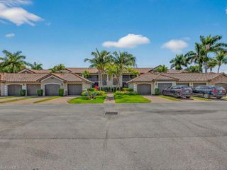 9844 Venezia CIR E 726, Naples, FL 34113