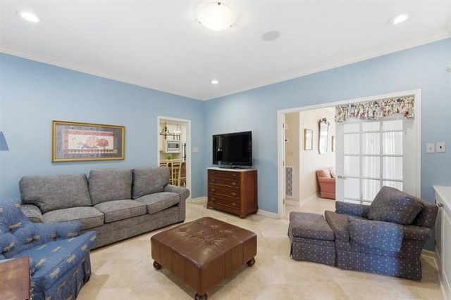 1304 W Dumbarton, Lake Charles, LA 70605