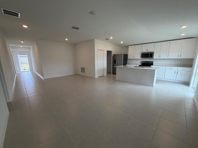 2155 LONE OAK LANE, Lakeland, FL 33801
