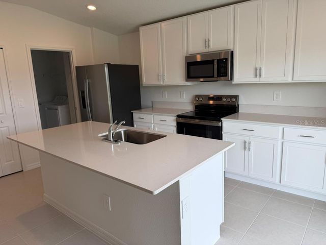 2155 LONE OAK LANE, Lakeland, FL 33801