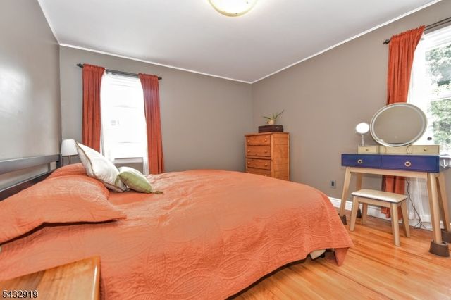 109 Brookview Dr, Woodland Park, NJ 07424