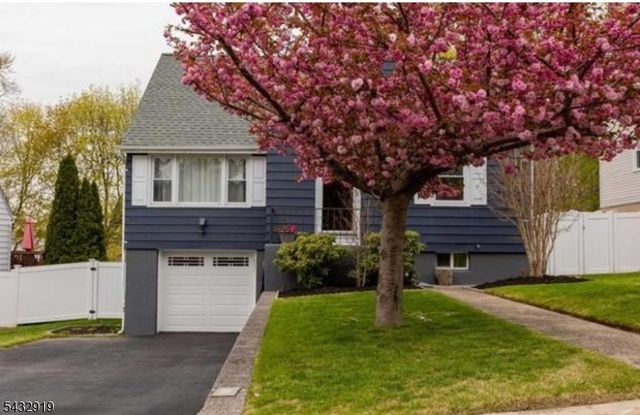 109 Brookview Dr, Woodland Park, NJ 07424