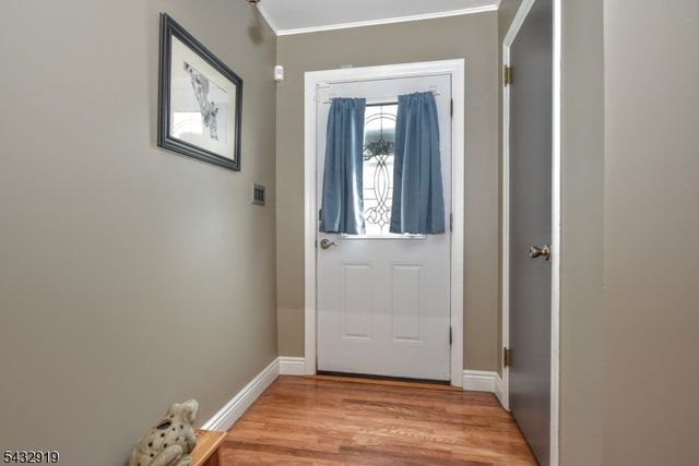 109 Brookview Dr, Woodland Park, NJ 07424