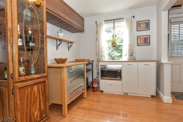 109 Brookview Dr, Woodland Park, NJ 07424