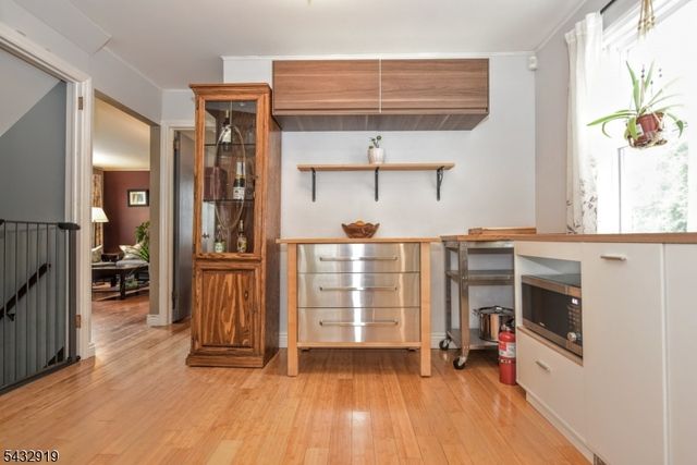 109 Brookview Dr, Woodland Park, NJ 07424
