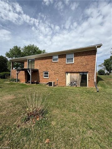 1280 Pilot Westfield Road, Pilot Mountain, NC 27041