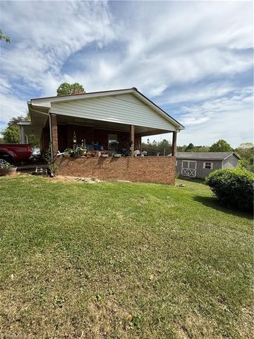 1280 Pilot Westfield Road, Pilot Mountain, NC 27041