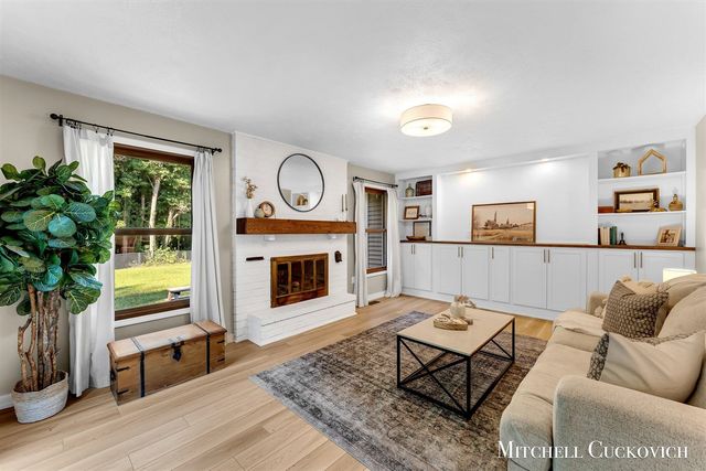 15415 Coalter Avenue, Kent City, MI 49330