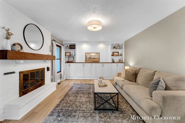 15415 Coalter Avenue, Kent City, MI 49330