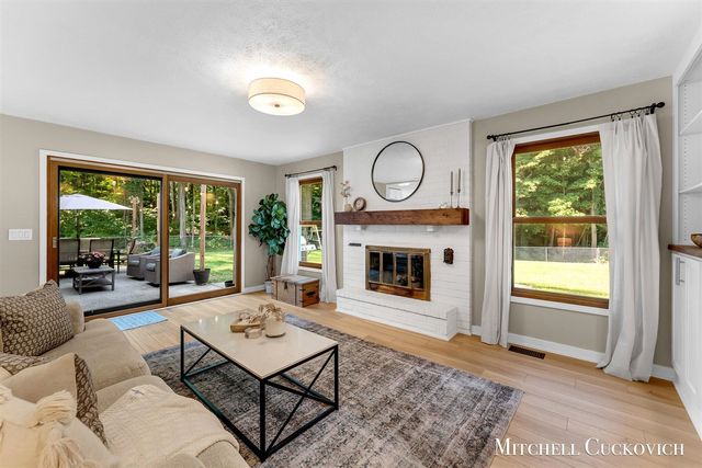 15415 Coalter Avenue, Kent City, MI 49330