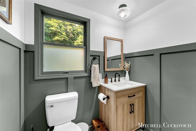 15415 Coalter Avenue, Kent City, MI 49330