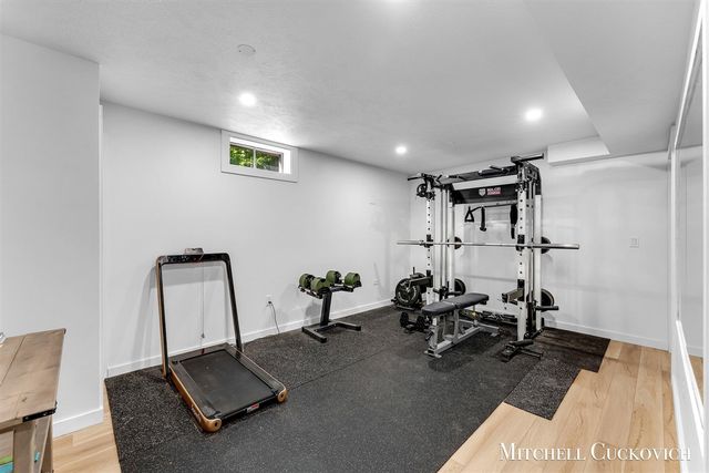 15415 Coalter Avenue, Kent City, MI 49330