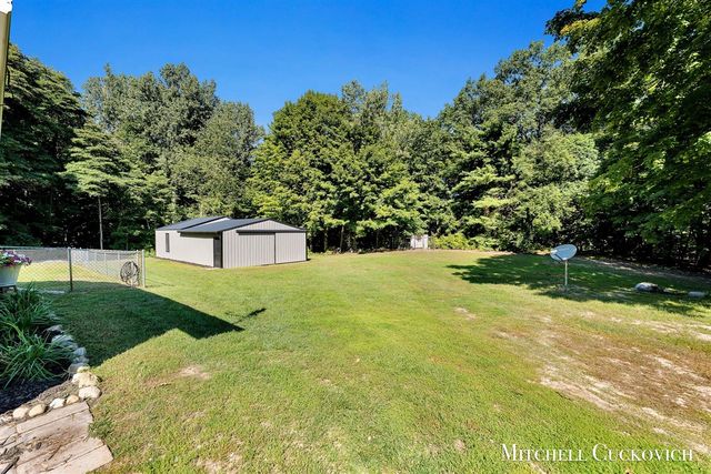 15415 Coalter Avenue, Kent City, MI 49330