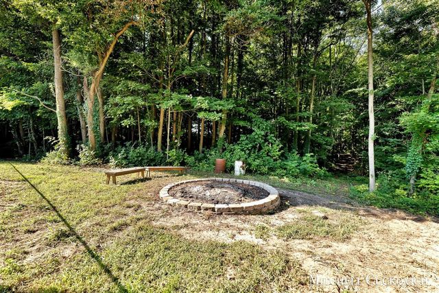 15415 Coalter Avenue, Kent City, MI 49330