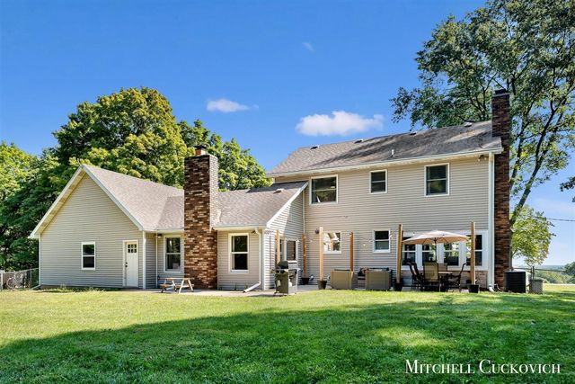 15415 Coalter Avenue, Kent City, MI 49330