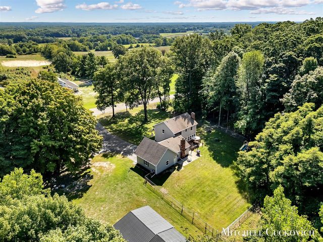 15415 Coalter Avenue, Kent City, MI 49330