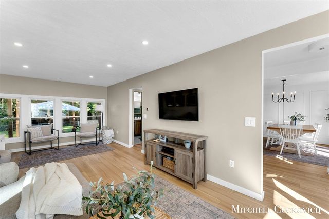 15415 Coalter Avenue, Kent City, MI 49330