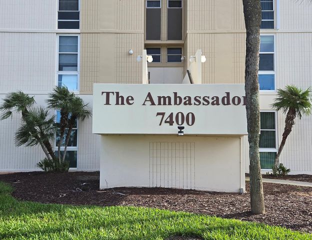 7400 SUN ISLAND DRIVE S 111, South Pasadena, FL 33707