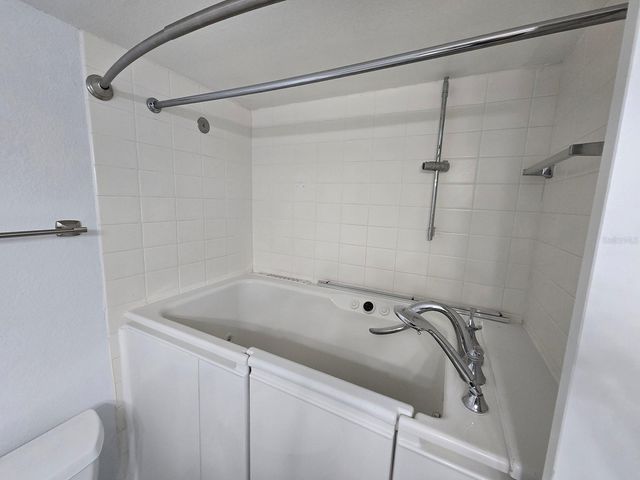 7400 SUN ISLAND DRIVE S 111, South Pasadena, FL 33707