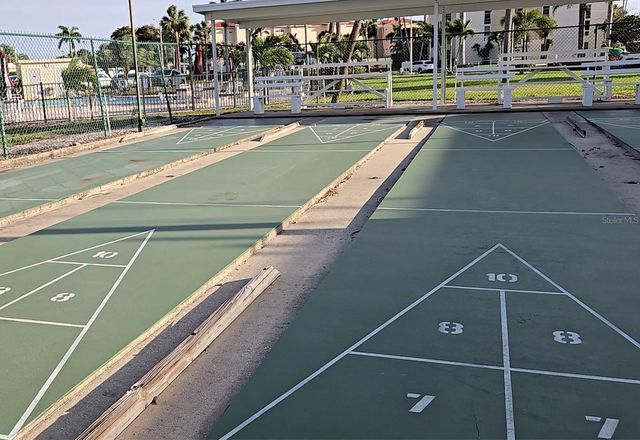 7400 SUN ISLAND DRIVE S 111, South Pasadena, FL 33707