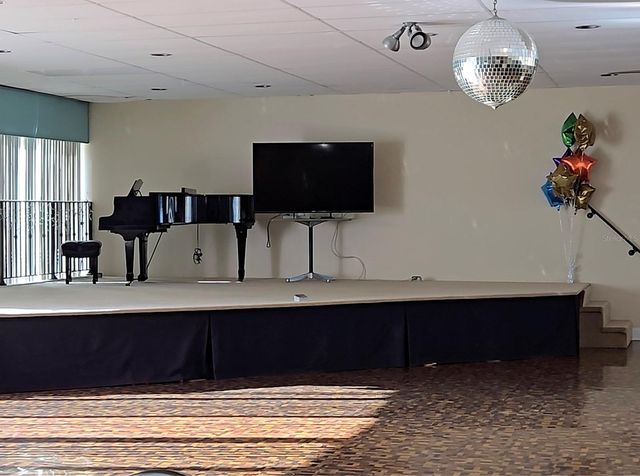 7400 SUN ISLAND DRIVE S 111, South Pasadena, FL 33707