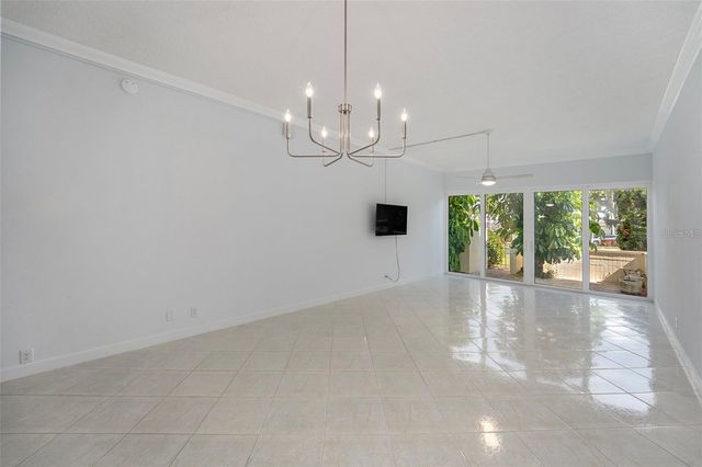 7400 SUN ISLAND DRIVE S 111, South Pasadena, FL 33707