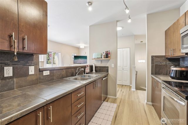 15720 Manor Way #C5, Lynnwood, WA 98087