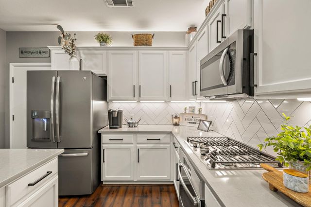 911 LINDEN LOOP, Cedar Park, TX 78613