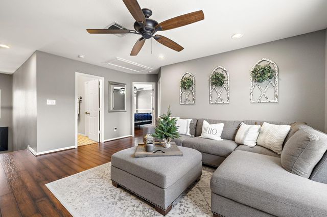 911 LINDEN LOOP, Cedar Park, TX 78613