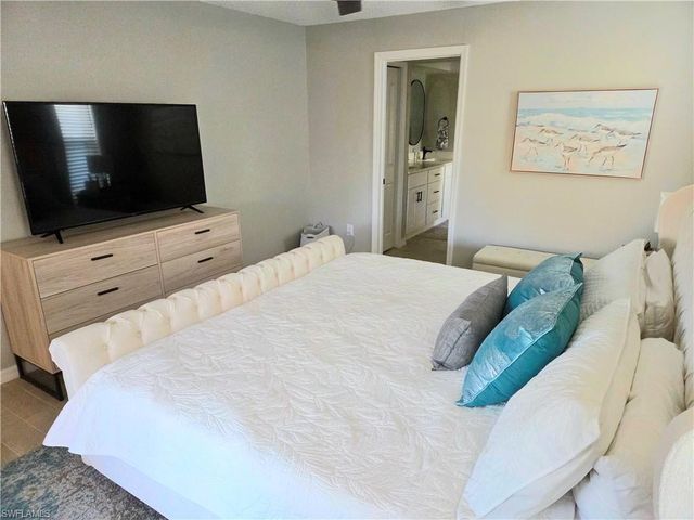 3594 Rita LN, St. James City, FL 33956