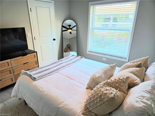 3594 Rita LN, St. James City, FL 33956