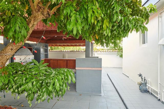 12293 SW 28th Ter, Miami, FL 33175