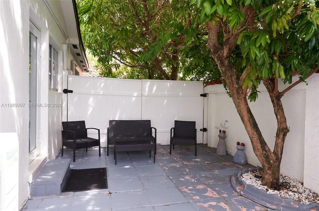 12293 SW 28th Ter, Miami, FL 33175