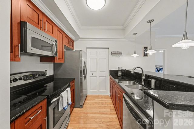 300 W 5th Street 336, Charlotte, NC 28202