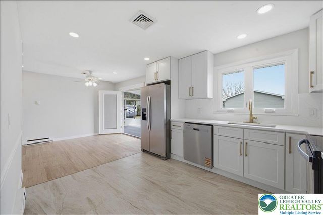 3326 lehigh, Bethlehem Twp, PA 18020