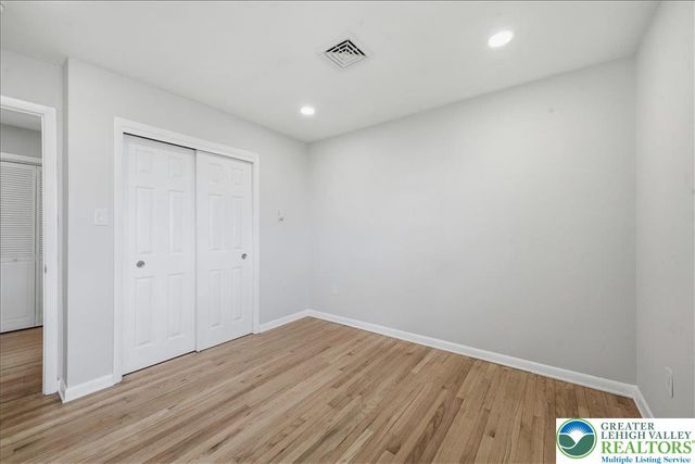 3326 lehigh, Bethlehem Twp, PA 18020