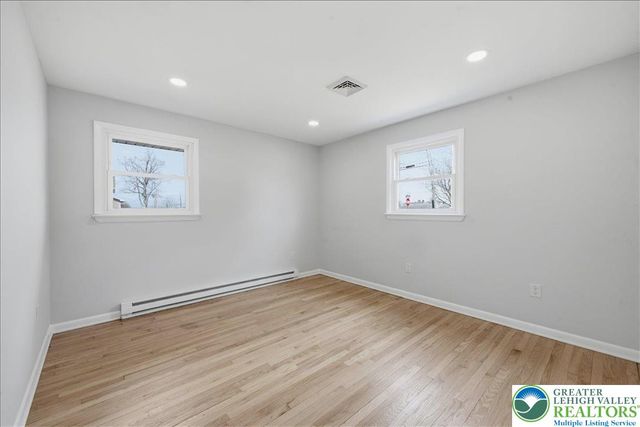 3326 lehigh, Bethlehem Twp, PA 18020