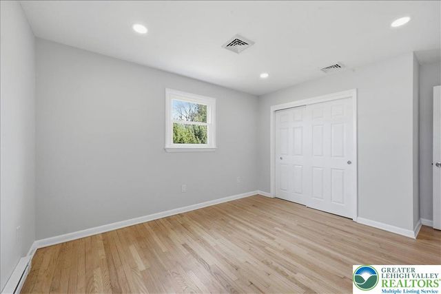 3326 lehigh, Bethlehem Twp, PA 18020